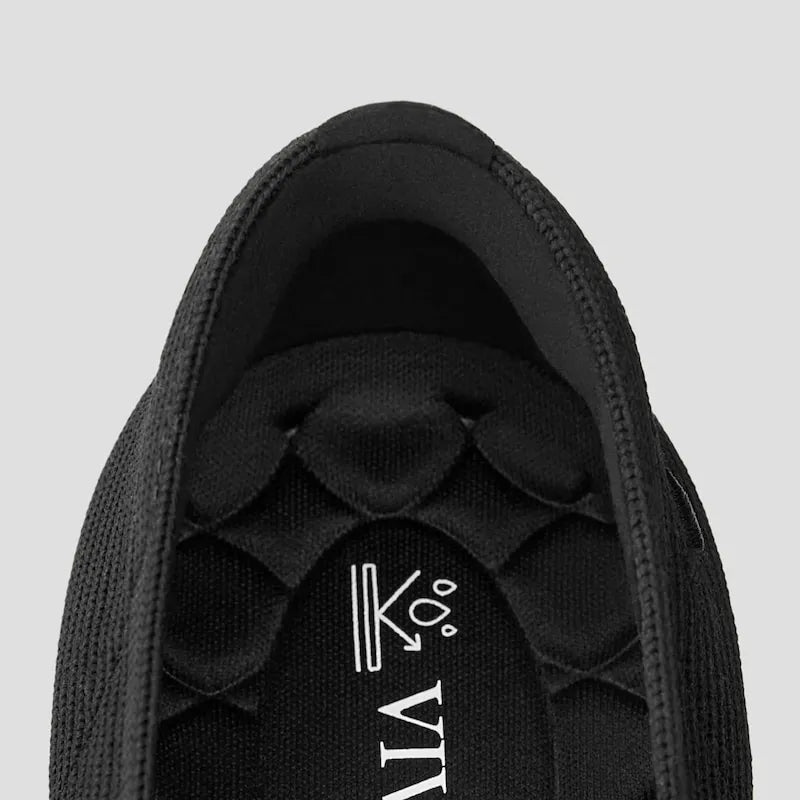 Lightweight Square-Toe V-Cut Flats (Margot Walker)