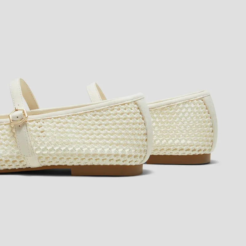 Almond-toe Mary Janes (Nelly)