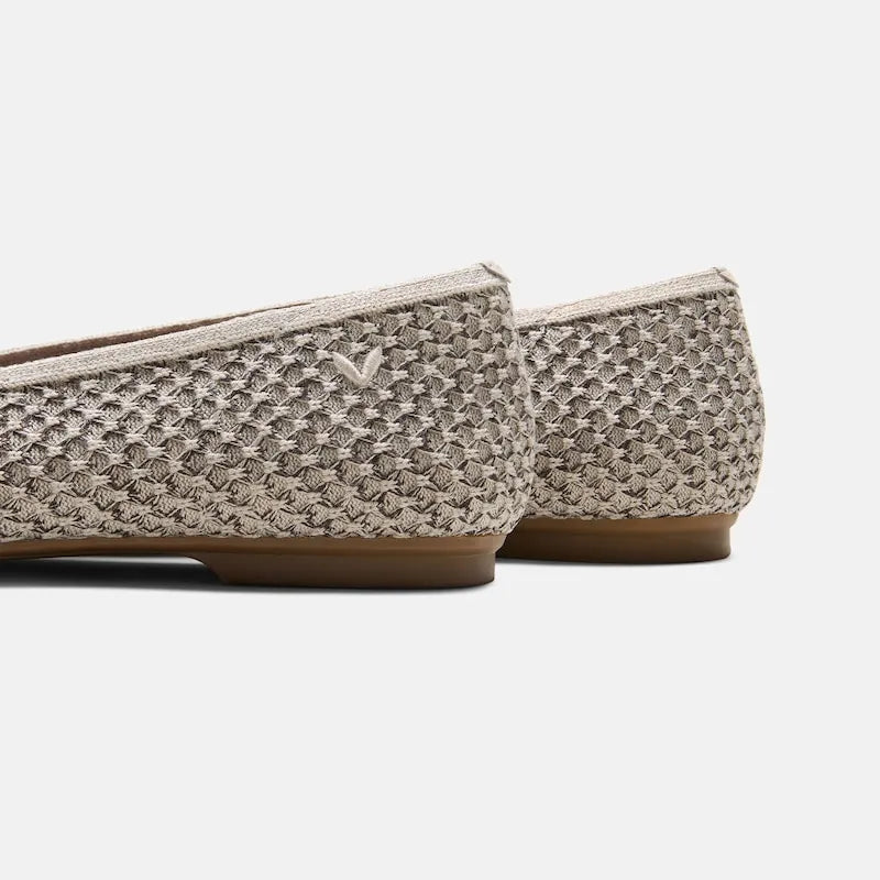 Square-Toe Margot V-Cut Flats (Margot 3.0)