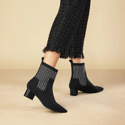 Small Square-Toe Water-Repellent Boots (Theresa)