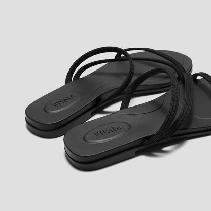 Round-Toe Flip-Flops (Carla)