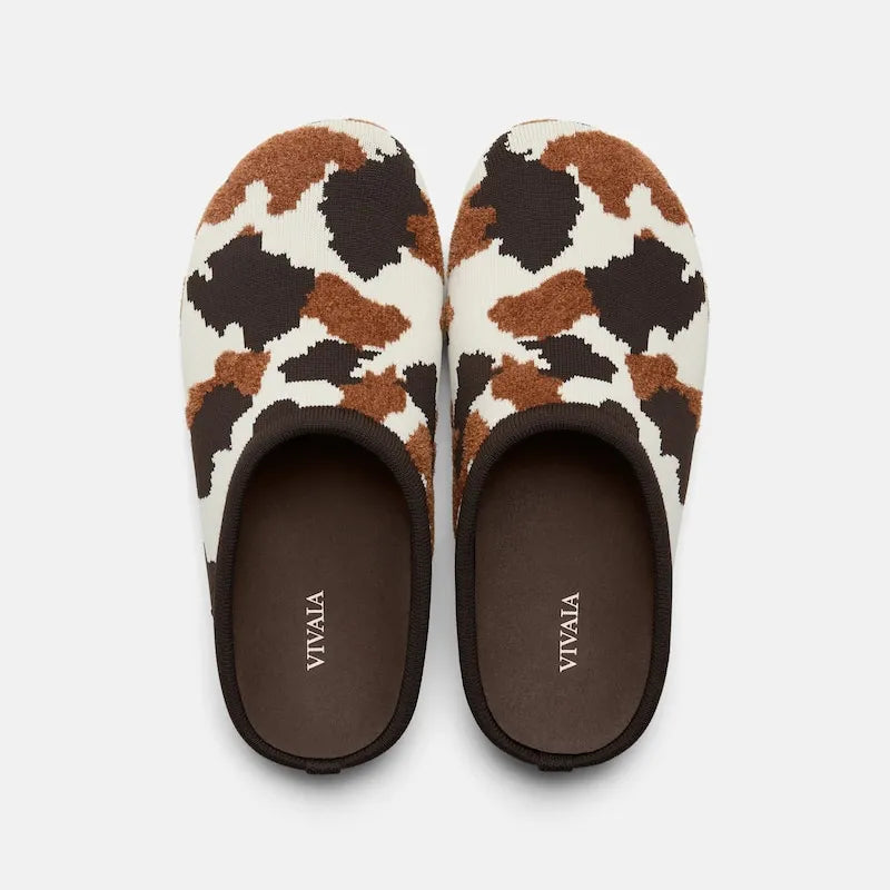 Round-Toe Clog Mules (Buna)