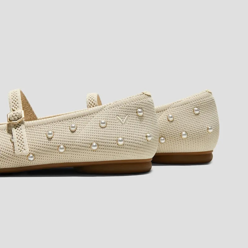 Almond-Toe Mary Janes AdaptAll (Tamia Mary Jane)