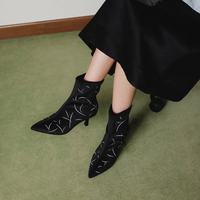 Limited Edition | Pointed-Toe Velvet Ankle Heel Boots (Errai)