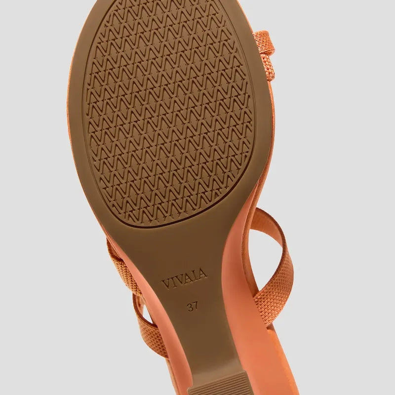 Round-Toe Toe Ring Sandals (Eden)
