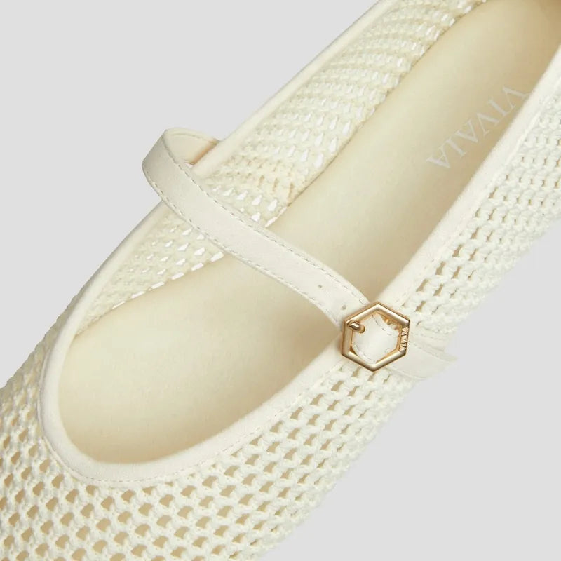 Almond-toe Mary Janes (Nelly)