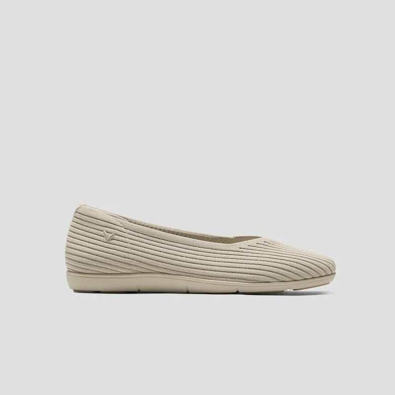 Margot Lightweight Square-Toe Flats (Margot Walker Air)