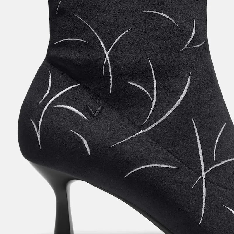 Limited Edition | Pointed-Toe Velvet Ankle Heel Boots (Errai)